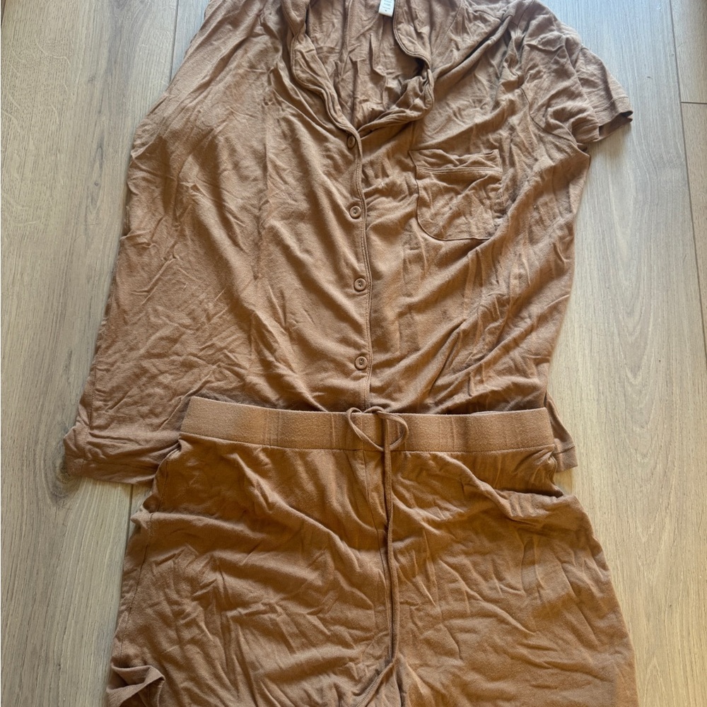 SKIMS Brown Short Sleeve Pajama Set